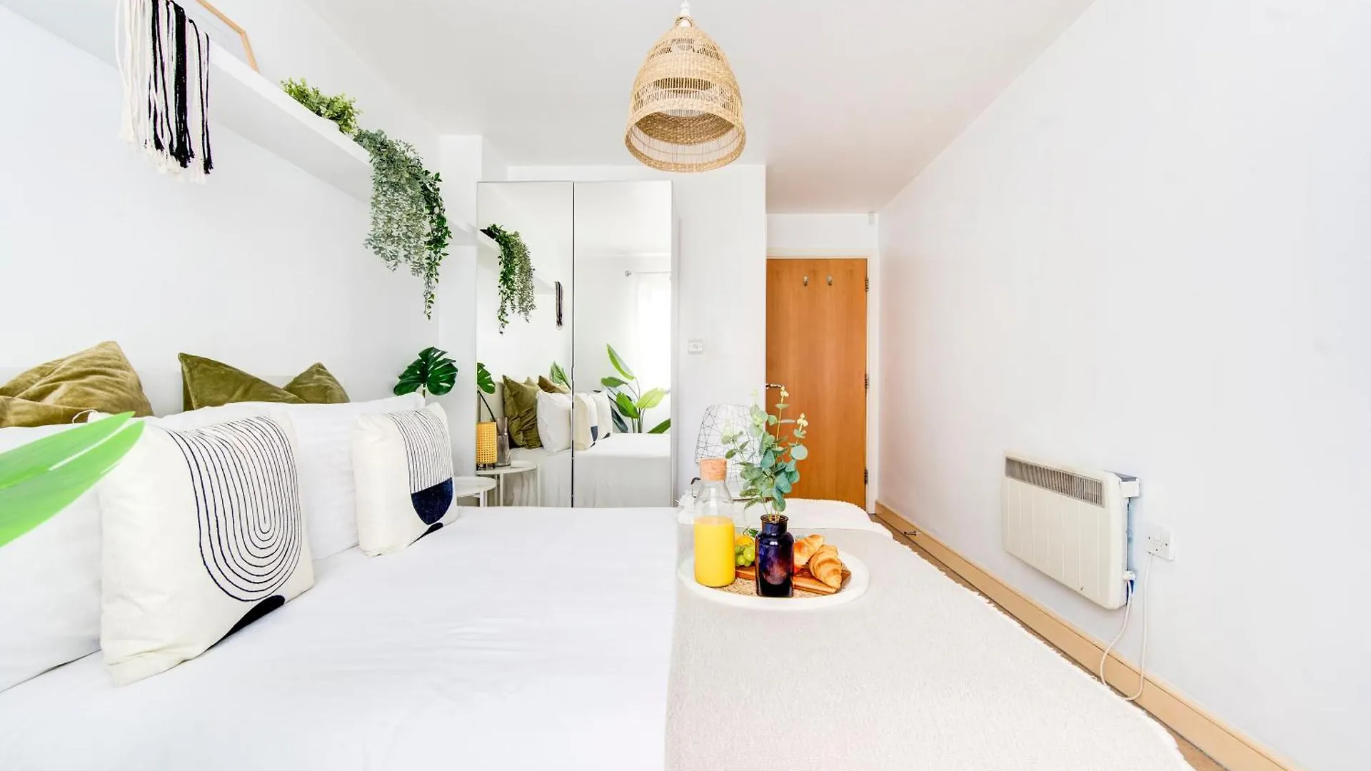Boho Chic Tower Bridge Gem, Sleeps 8 Lejlighed London