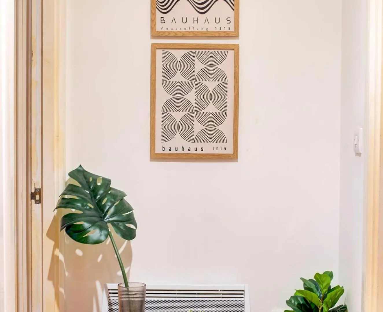 Boho Chic Tower Bridge Gem, Sleeps 8 Apartment London