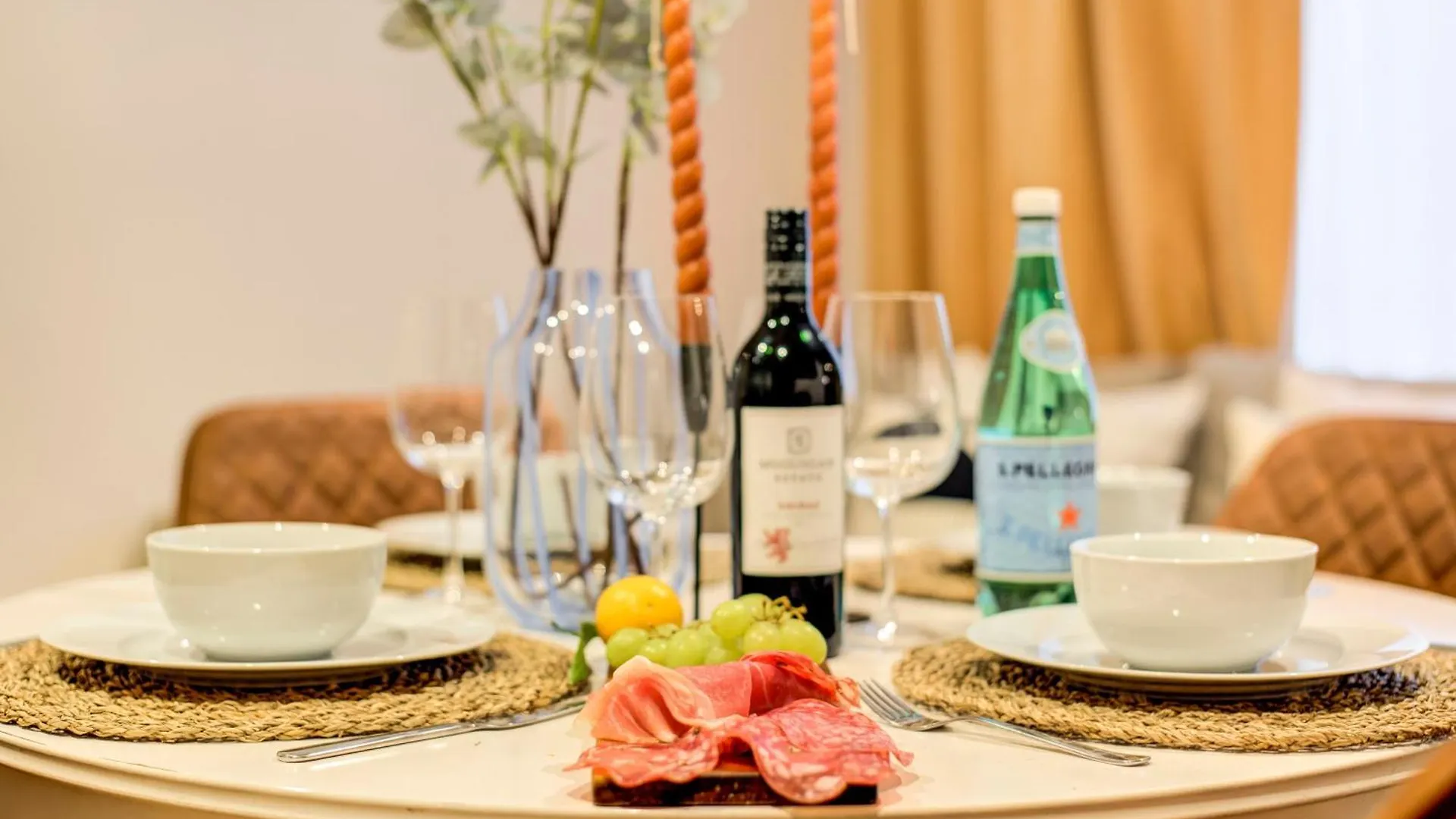 Boho Chic Tower Bridge Gem, Sleeps 8 Apartment London United Kingdom