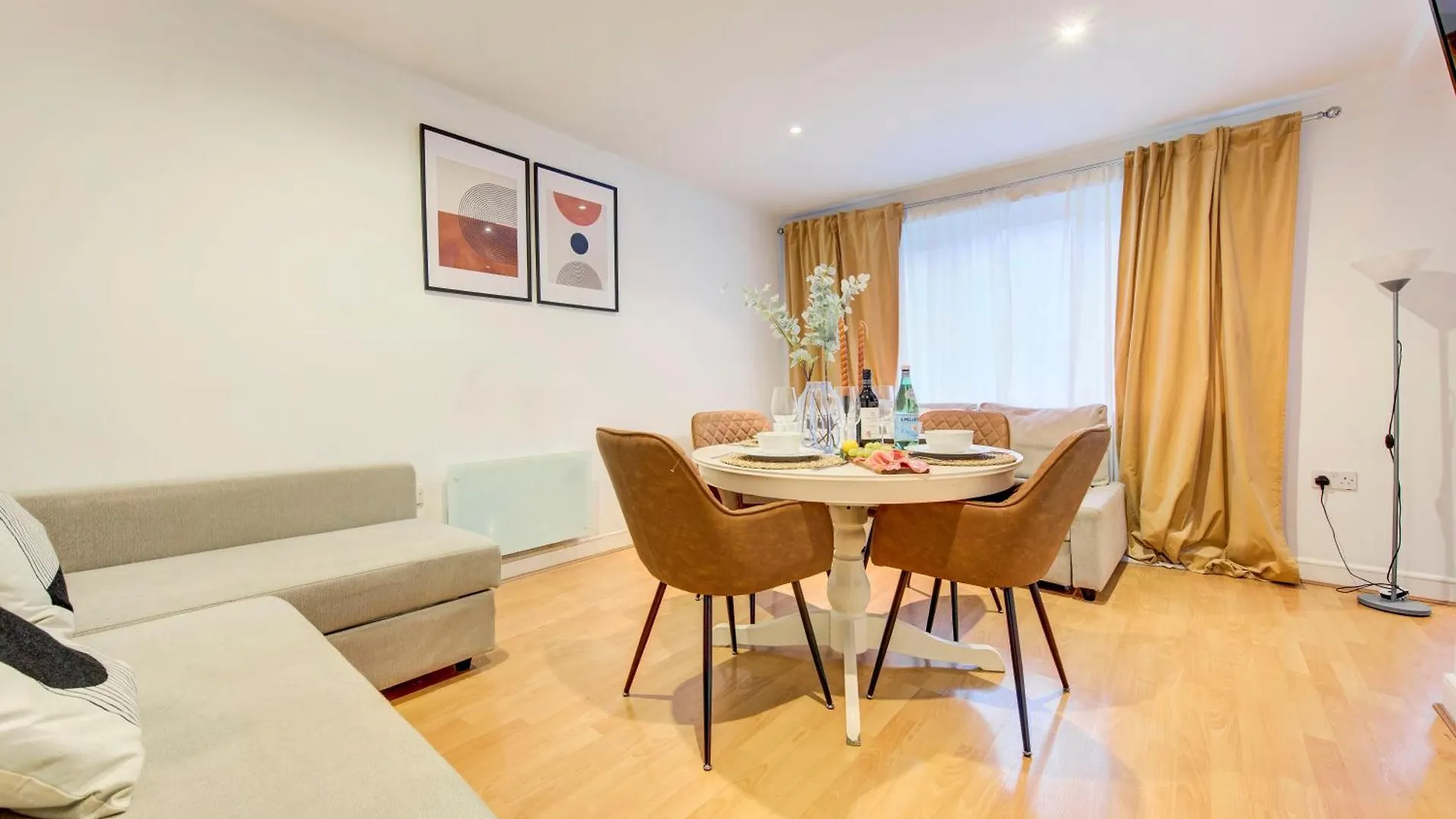 Boho Chic Tower Bridge Gem, Sleeps 8 Apartment London United Kingdom
